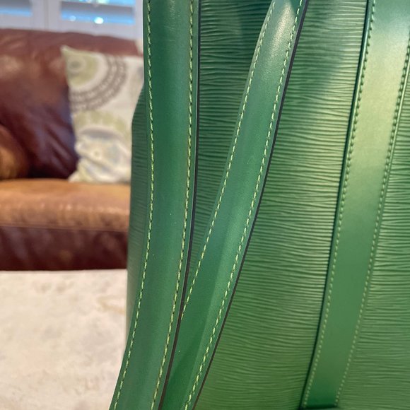 Louis Vuitton Randonnee PM Epi Borneo Green - Picture 10 of 16
